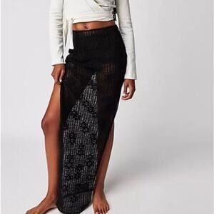 NWT Rumer the Label Crochet Daisy Skirt (black) • Size Medium